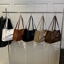 Ҹ�°���Ůʽ2025�¿�Џ͹ź��s����μ���ճ�ͨ�ڰٴ����ذ�