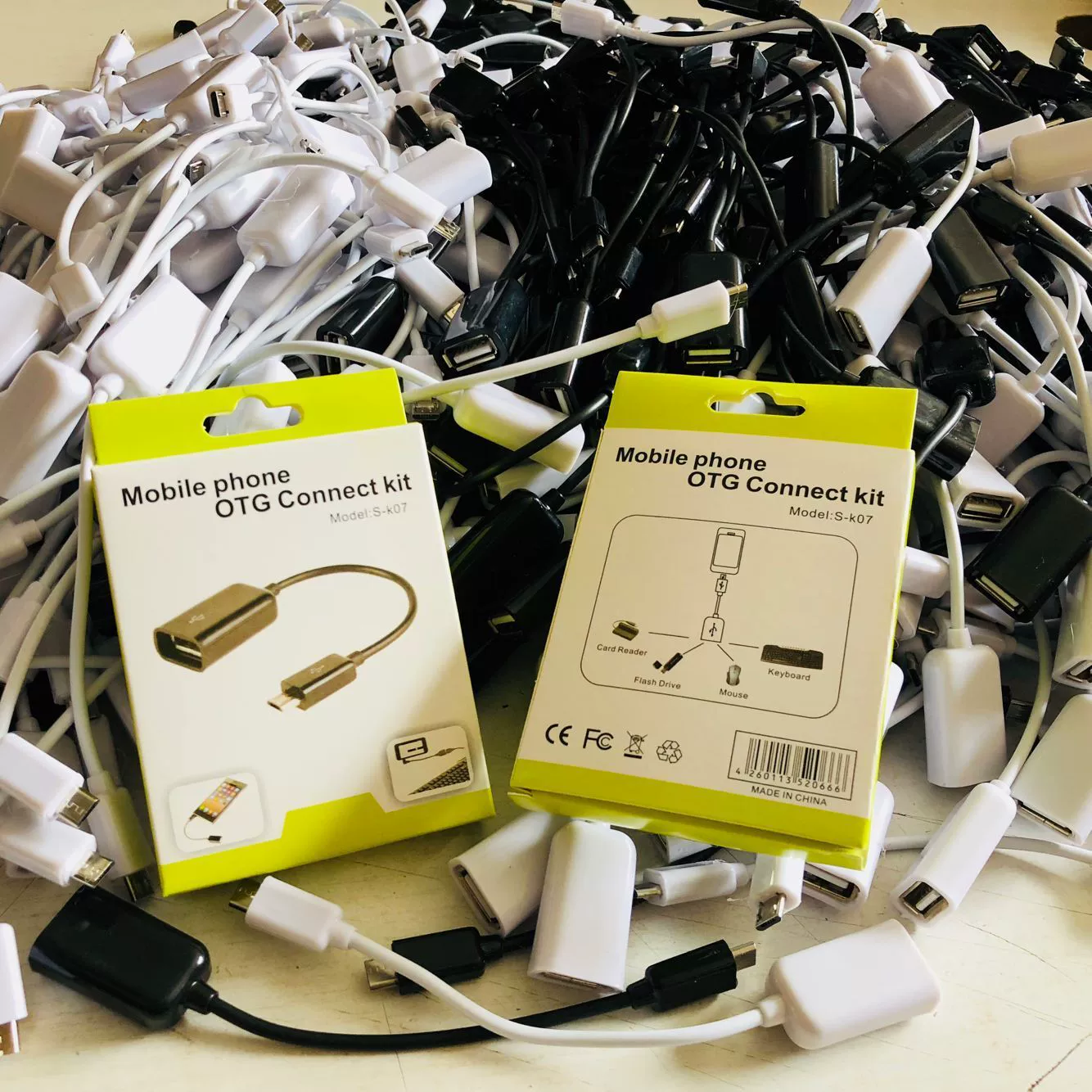 Кабель для передачи данных мобильного телефона OTG Micro к USB Мобильный телефон AP Android с подключением U-диска Кабель мыши V8 OTG линия яркая поверхность