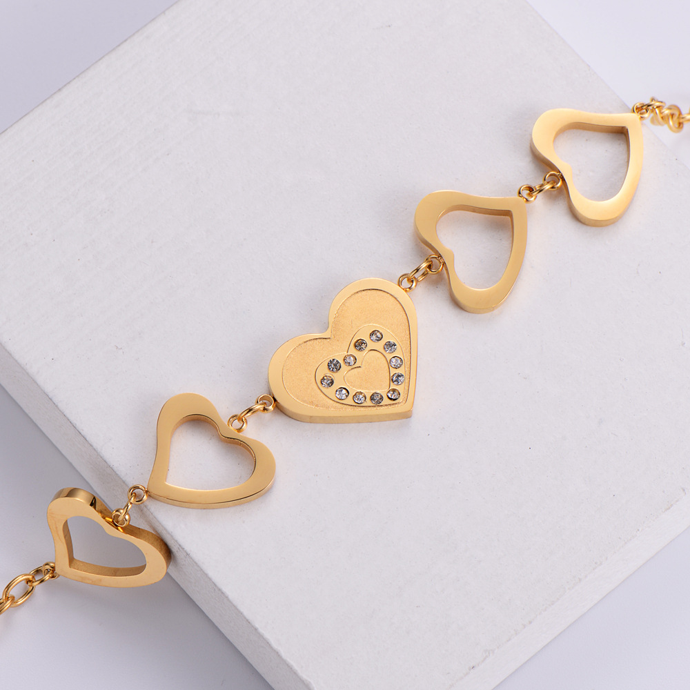 Fashion Titanium Steel Heart-shaped Bracelet Simple Hollow Bracelet display picture 3