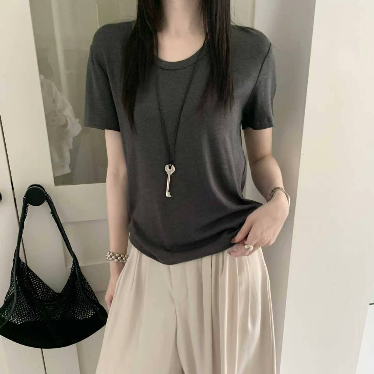 2026夏季薄款纯色圆领短袖T恤女简约基础款百搭正肩显瘦上衣A161