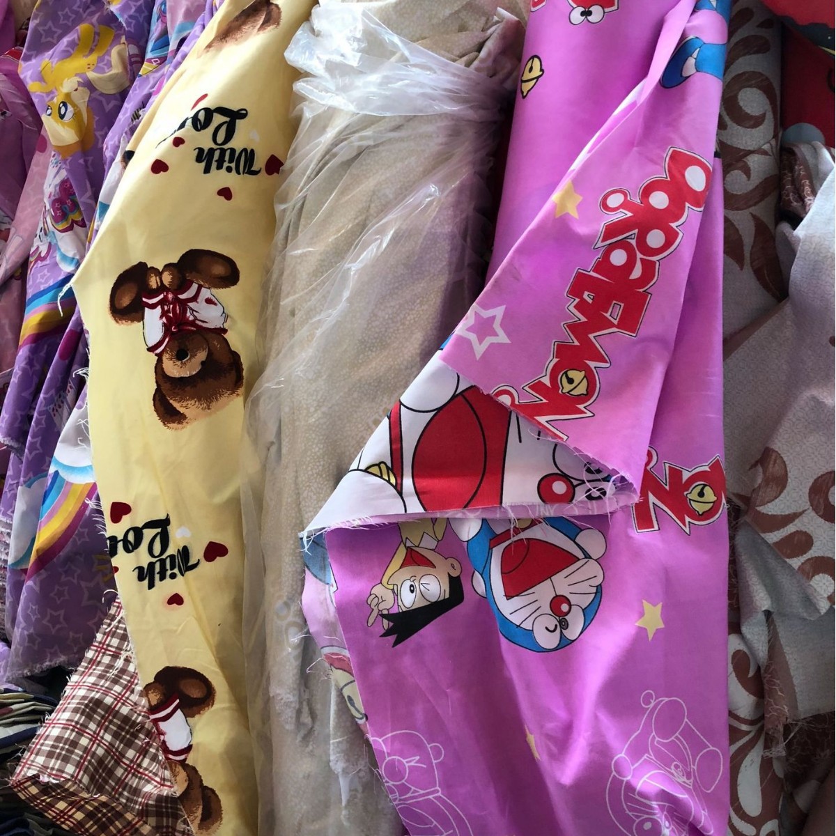 厂家直销专业生产长兴全涤磨毛布春亚纺桃皮绒床上用品面料