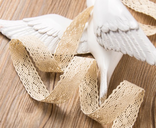 En stock venta al por mayor 2,2 borde dorado cinta regalo de cumpleaños pastel embalaje cinta arco flor regalo