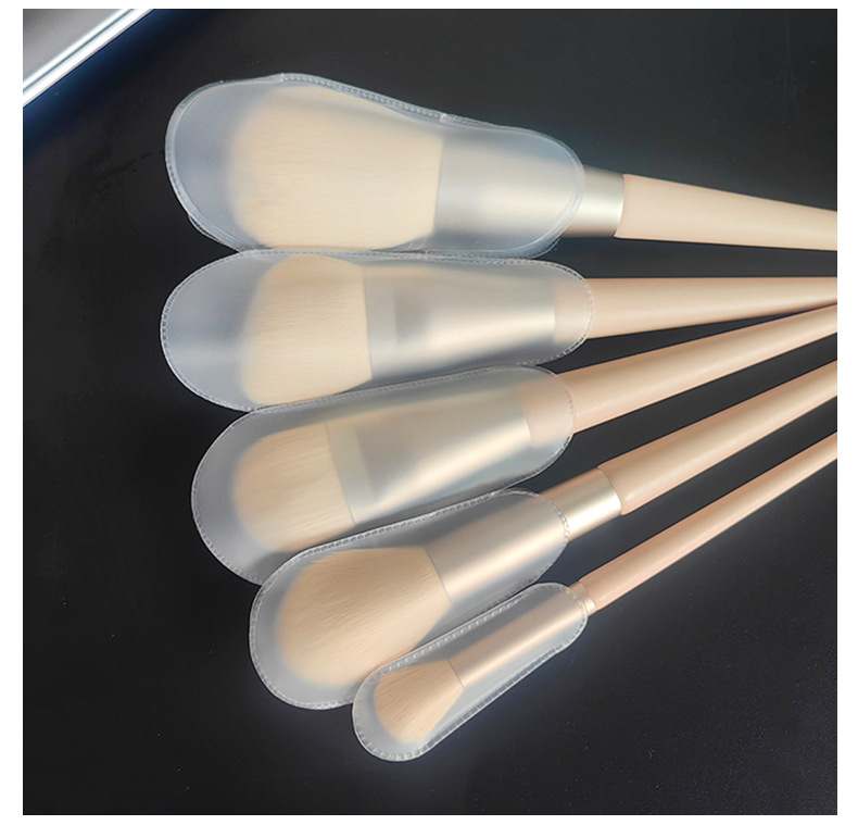 EVA Makeup Brush Hair Cover 4