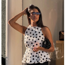 ZA�羳�W�����QŮ�b���uͨ�����ļ����|�ٴ�첱���c����