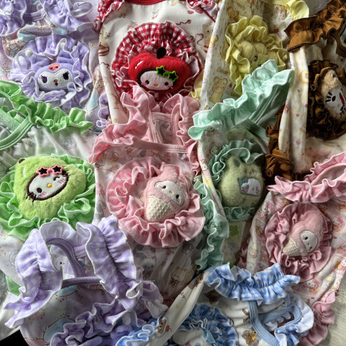 Mixed Breed Doll-Style Sling Home Clothes with Lace Trim for Pets, Suitable for Teddy, Pomeranian, Dogs, Cats, and Bichon in Spring and Summer Mixed Breed Doll-Style Sling Home Clothes with Lace Trim for Pets, Suitable for Teddy, Pomeranian, Dogs, Cats, and Bichon in Spring and Summer