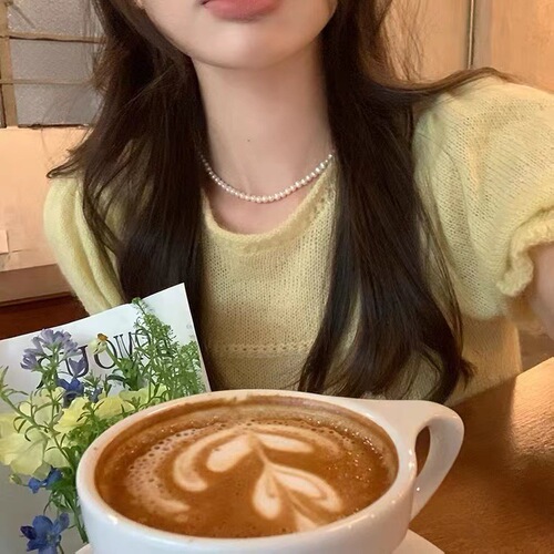 2024 New Simple Hoop Pearl Necklace for Girls, Student Besties, Light Luxury, Unusual Style, Versatile Clavicle Necklace, Wholesale for Women