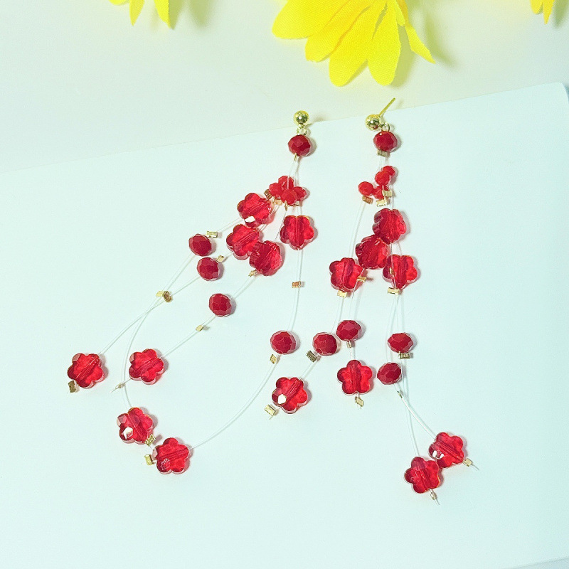 Fresh elegant fashionable sophisticated earrings