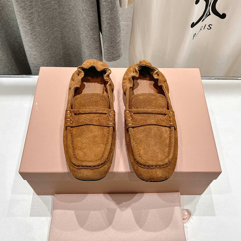 Dongguan Houjie ~ 2025 nuevo confort de suela suave no se cansa, estampado de leopardo de un pie, zapatos de frijol, zapatos Lefour.