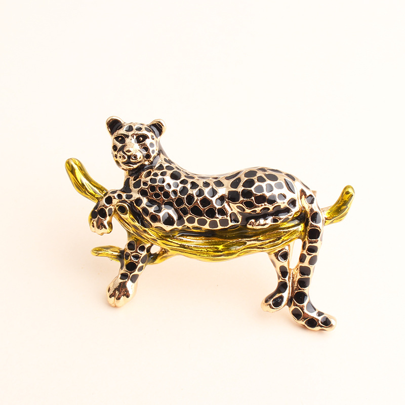New European and American style cross-border creative cute pin animal enamel drop oil brooch factory direct sales