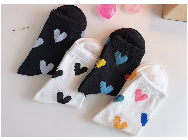 Holiday, Travel, Daily Occasion Comfort, Running, Non-Slip Function Women's Casual Simple Style Heart Shape Cotton Crew Socks A Pair