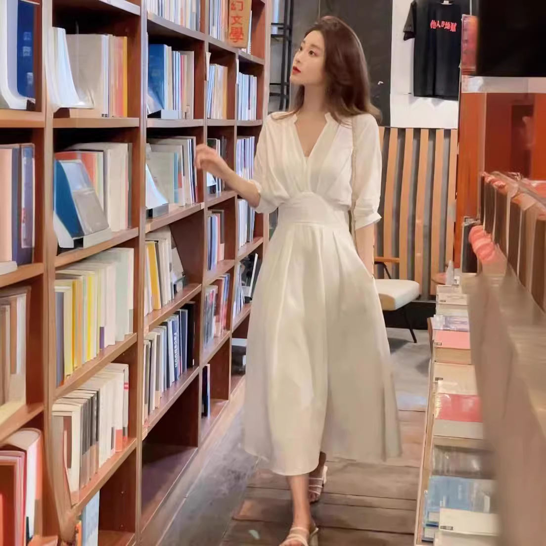 2024 New V-neck white shirt dress French style high-end chic gentle temperament dress elegant