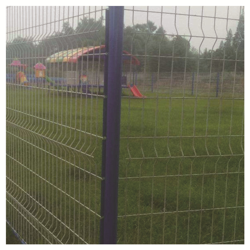 桃型柱护栏网 定制花园圈地隔离护栏网 三角折弯护栏 钢丝网围栏