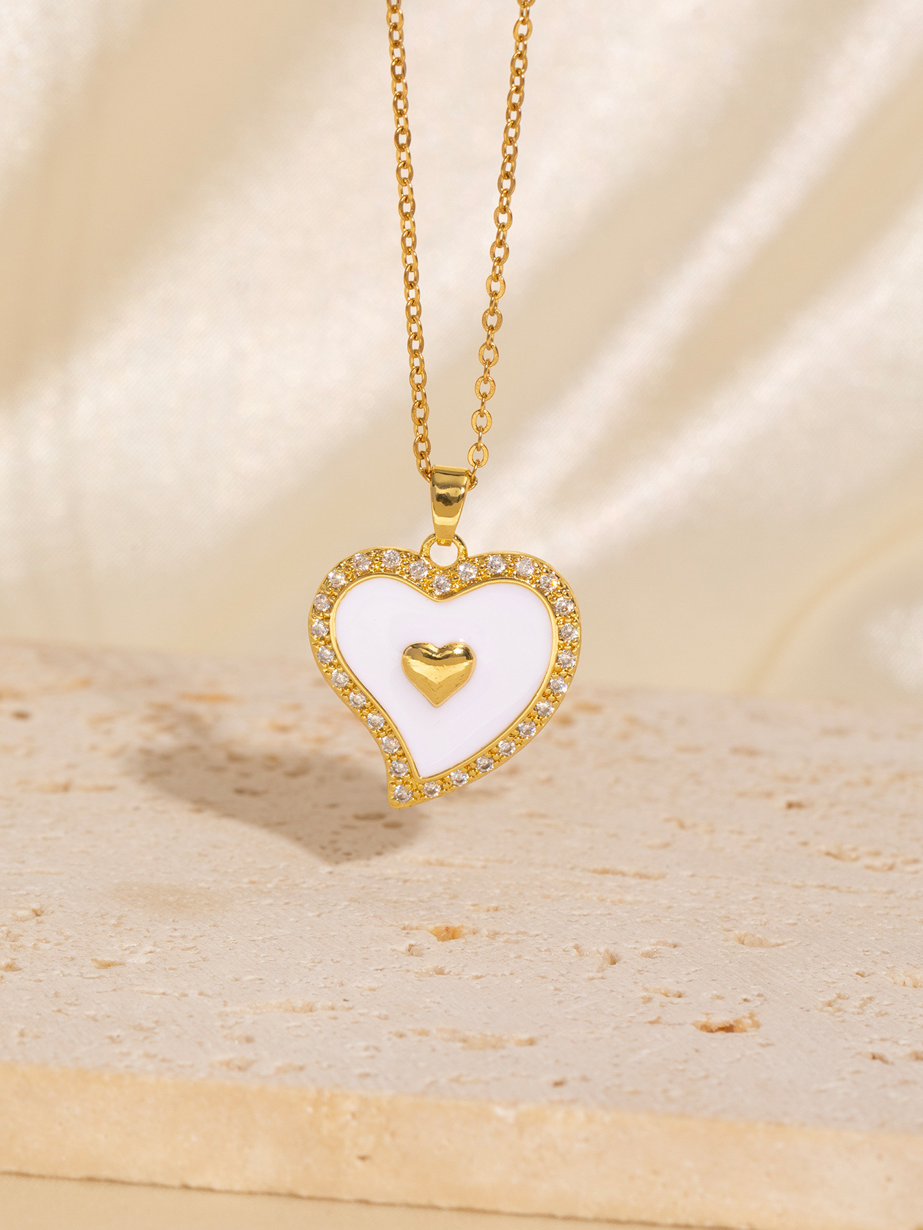 1 Piece Quantity Copper Plating Heart Shape Pendant Necklace