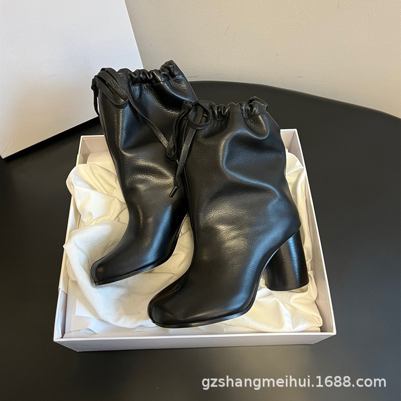 Top Version 2025 Autumn and Winter Niche M6 Drawstring Strap Split-Toe Short Boots for Women Cowhide Margiela Loose Pig Trotter Trendy Boots