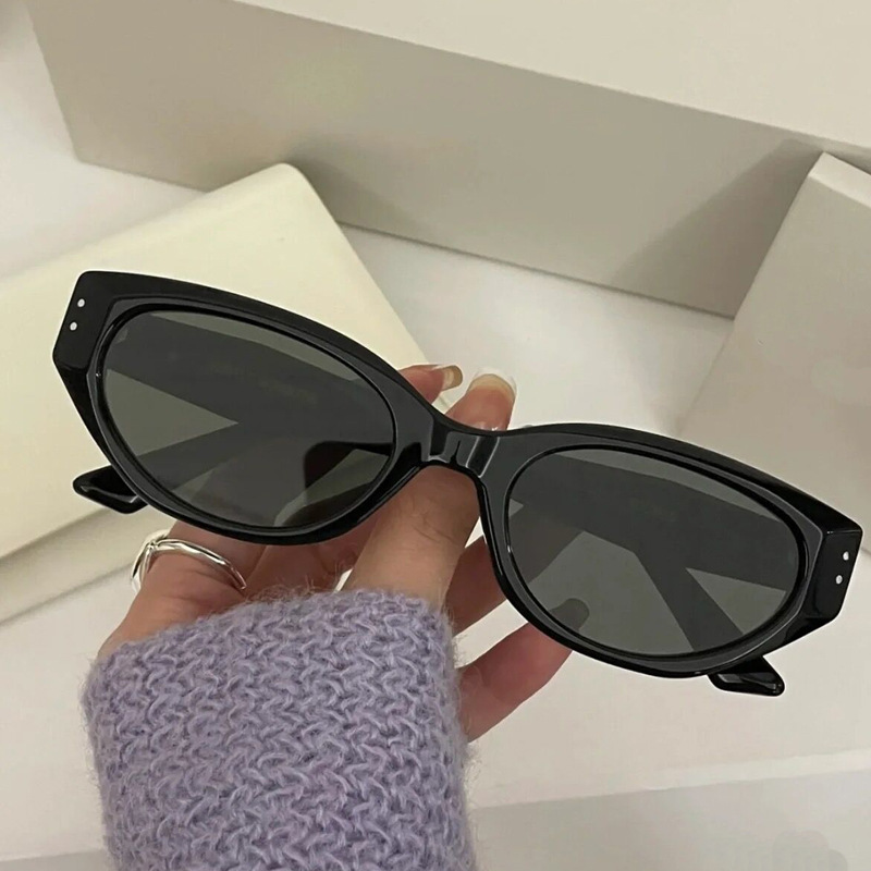 Streetwear Solid Color Ac Cat Eye Full Frame Women's Sunglasses display picture 1