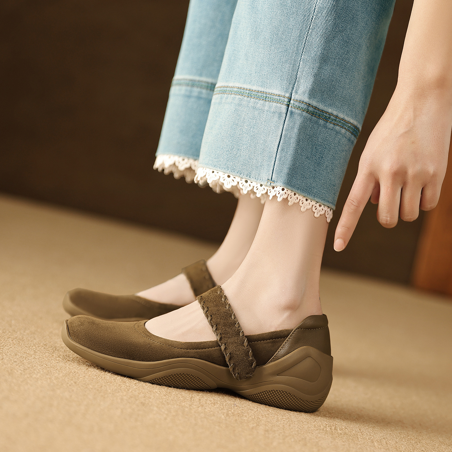 Giày Mary Jane nữ quai ngang khóa T, gót thấp 4 cm, da cừu mềm — đen
