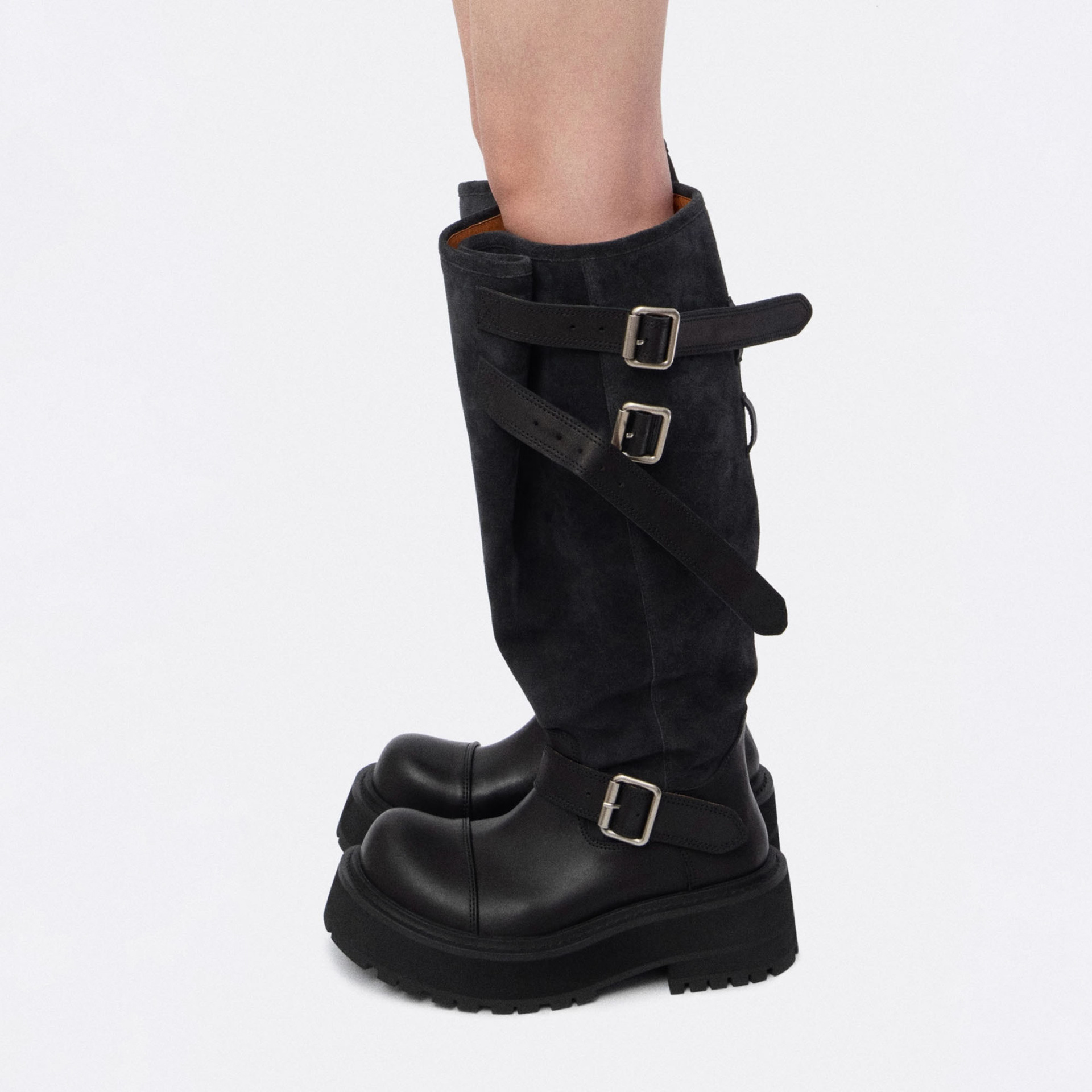 chunky-heeled Suede Boots For Women, Featuring Wrinkled Wide Cuffs And A Slip-on Waistband Buckle. 2025 Fall/Winter New Fashionable ._voghion.com