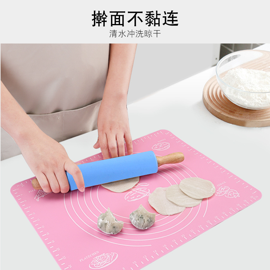 Rolling pin with silicone non-stick surface for making dumplings and noodles, suitable for home use and wholesale.