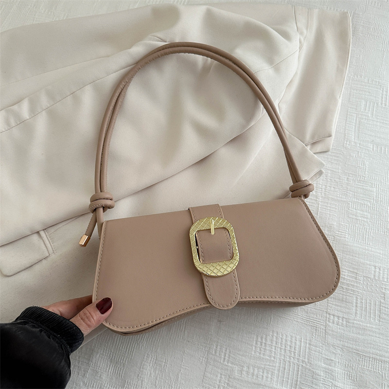 Coreana versátil 2024 invierno nicho de diseño de trabajo retro viaje de alto valor de cara bolsas de hombro bajo la braza de una pequeña bolsa cuadrada de moda