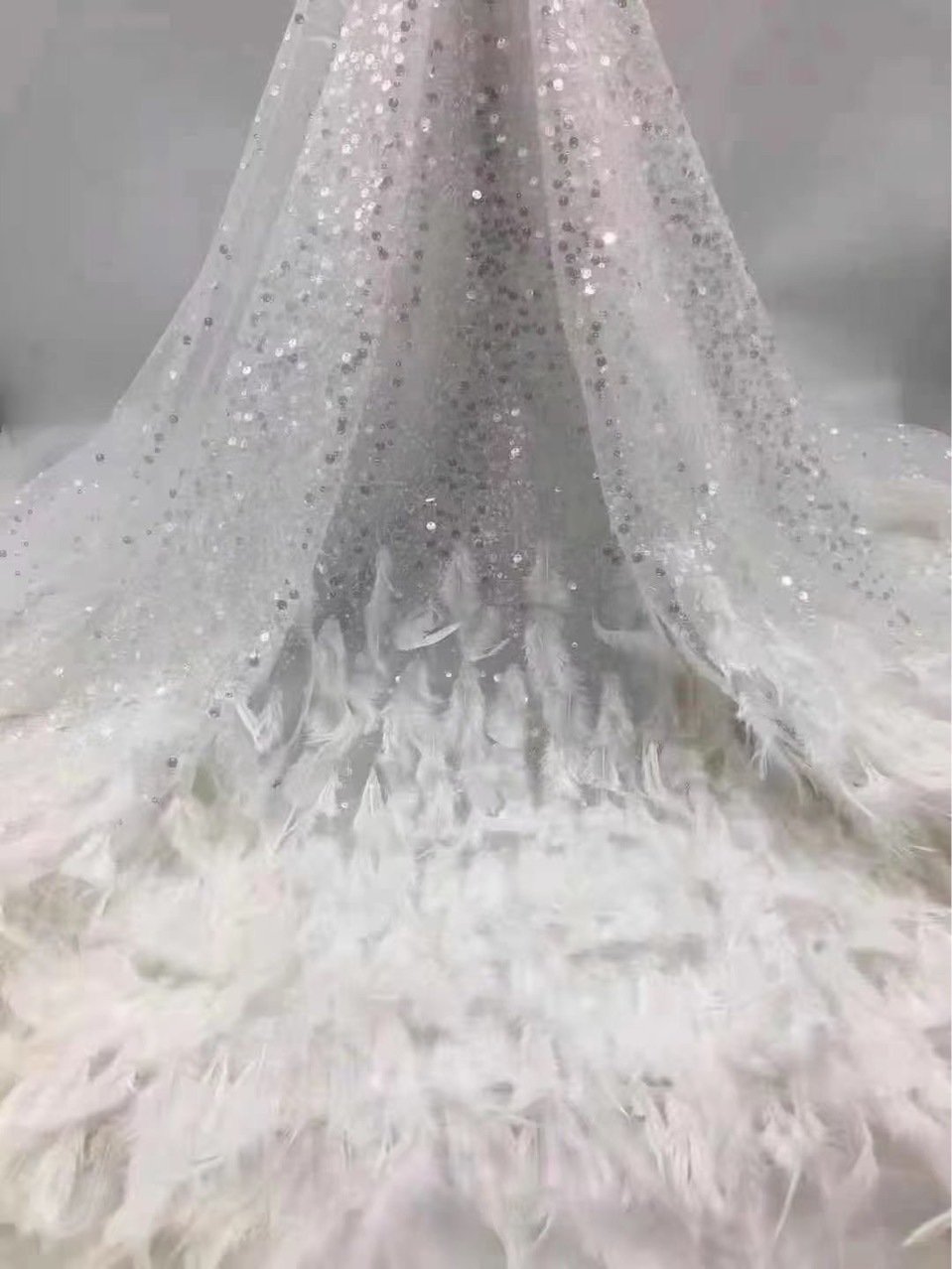 Vestido de lentejuelas con fino estampado floral, estilo europeo y americano, vestido de lentejuelas azules con bordado de plumas, tela con bordado tridimensional.