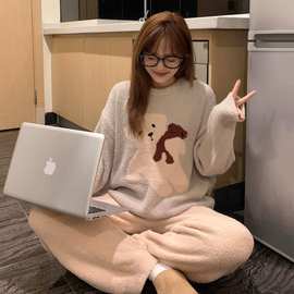 保暖休闲可爱卡通小熊珍贝绒睡衣女冬季新款外穿圆领家居服套装