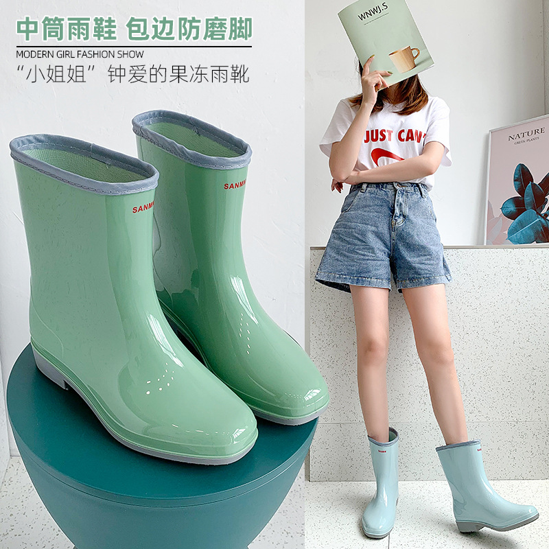 时尚加绒中筒水鞋女秋冬中帮糖果色厨房防水雨鞋轻盈舒适时尚百搭