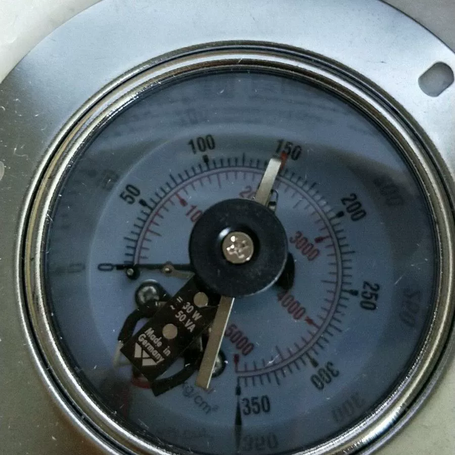 Устойчивость к кислотной и щелочной коррозии Мембранный манометр 2 кг/4 кг/6 КГПП YPP-60 Прямые продажи с завода полные спецификации