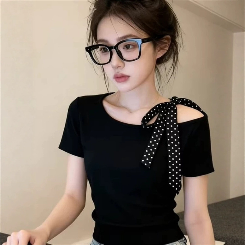 Korean Fashion Bowknot Asymmetrical Collar Short-Sleeve T-Shirt for Women, Summer Style for Petite Girls, Slim-Fit, Waist-Cinching, Off-Shoulder Top