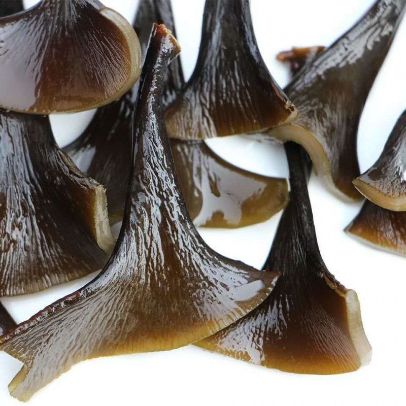 Sun-Dried Thick Kelp Stems Hai Dai Tou 250g Soft Chewy Sand-Free Seaweed Root for Soup and Cold Dishes in use