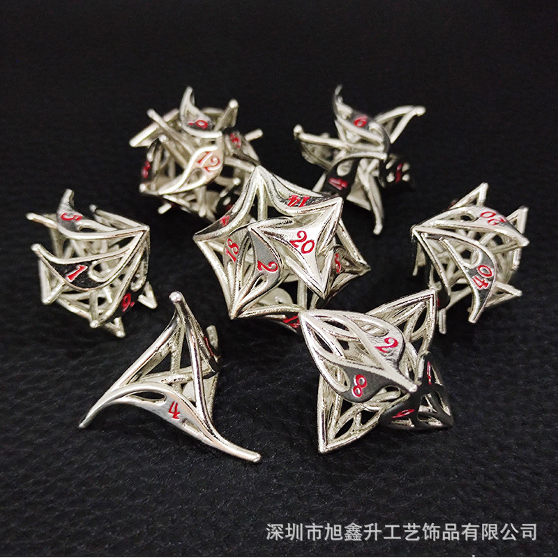 Letra escarlata de plata