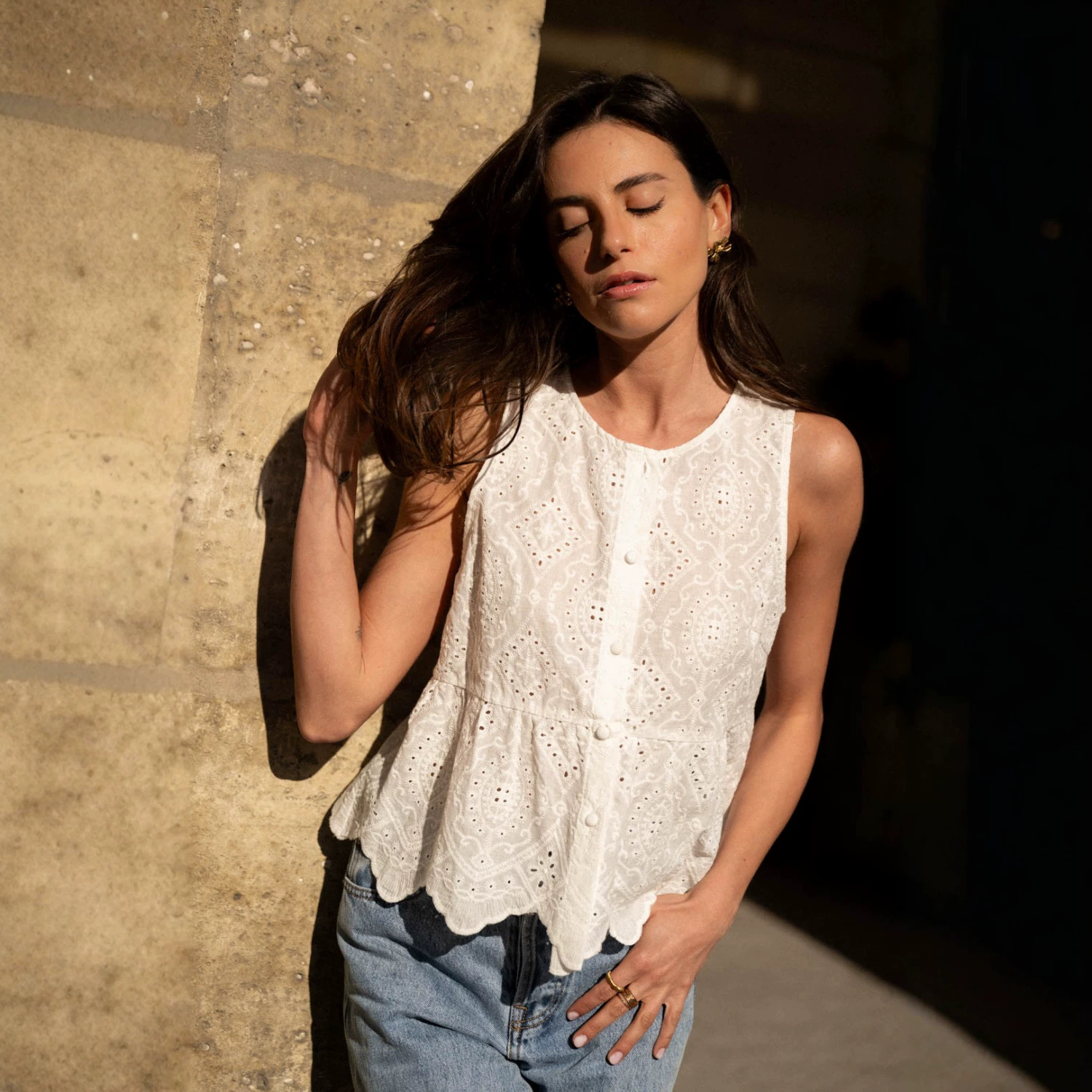 Europa y América comercio exterior ropa de mujer francesa blanco encaje de algodón chaleco de encaje de verano mujer ropa superior transpirable elegante personalizada image 5