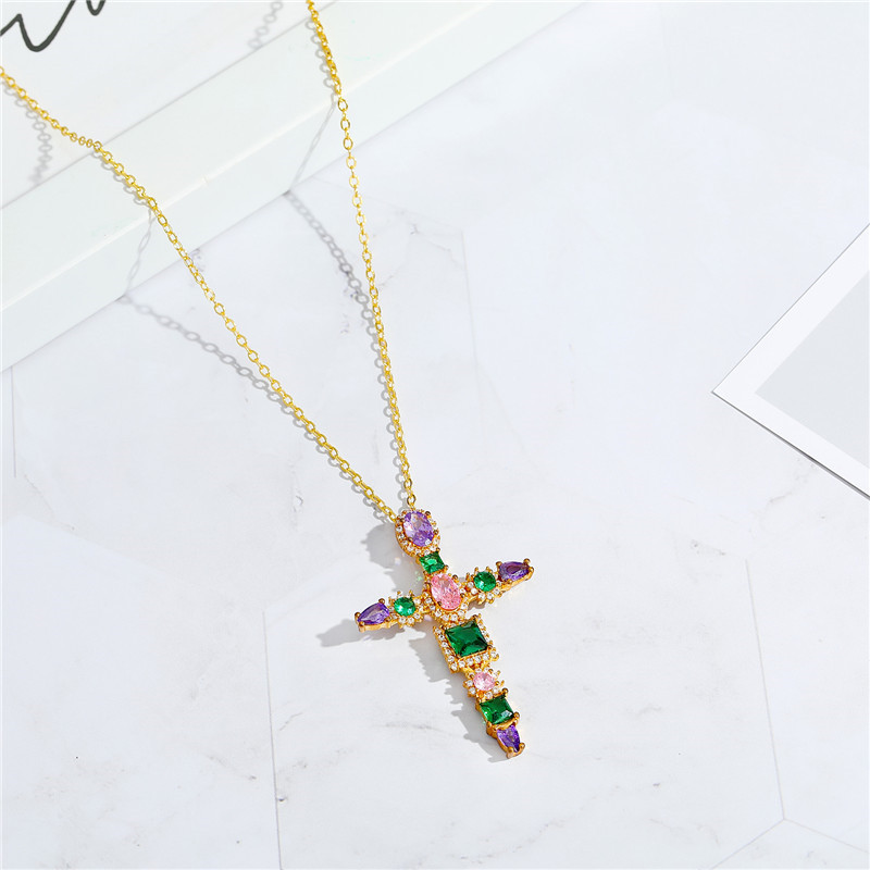 European Retro Personality Colorful Crystals Jesus Cross Pendant Necklace Color Retaining Clavicle C