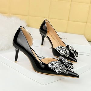 638-AH21 Korean Edition Banquet Women's Shoes High Heels, Thin Heels, Shallow Notched Pointed Side Hollow Lacquer L