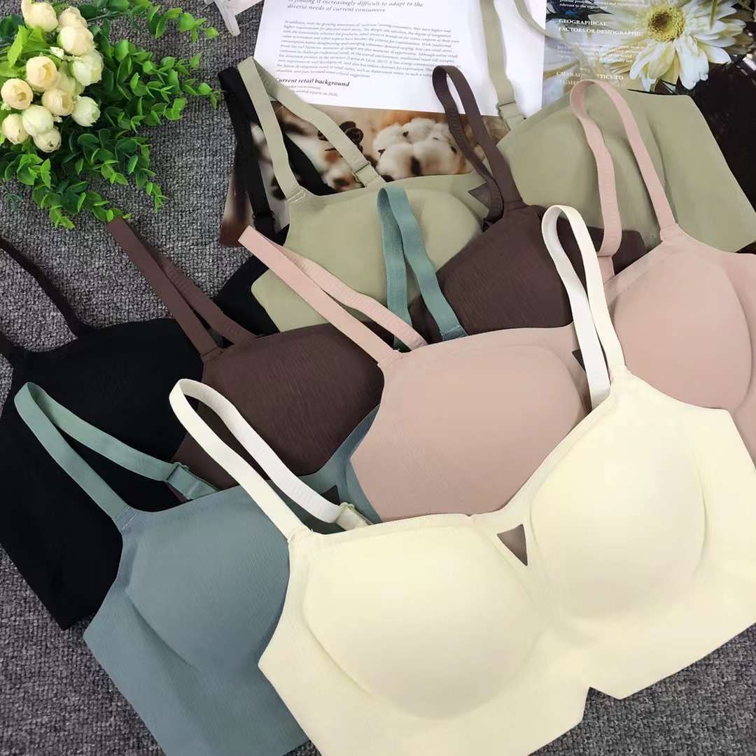 Nuevo brillante de verano sin marcas cómodas tazas ropa interior sexy desnuda sensación de bra invisible contra el pecho bra anti-caída