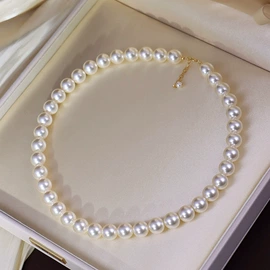 项链;耳钉;手链