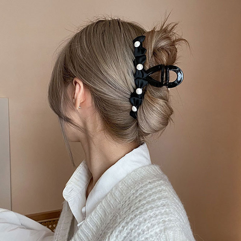 Koreanische Perle Satin Schleife Greifer Clip Hochwertige Haarnadel Hinterkopf All-Match Hepburn Elegante Neue Hai Clip_voghion.com