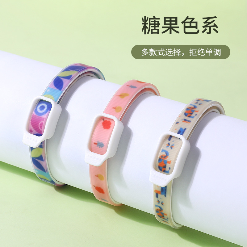 Collar para mascotas Collar de gato ajustable Collar de aceite esencial Anti-picadura de mosquito Bib de gato Anti-pulga Collar al por mayor