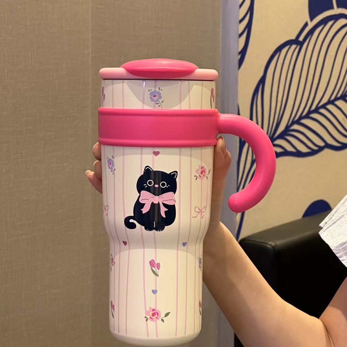 2024 nueva taza termo gigante de alto valor taza de té con leche taza de vientre de la suerte taza de agua portátil de paja de viento lindo