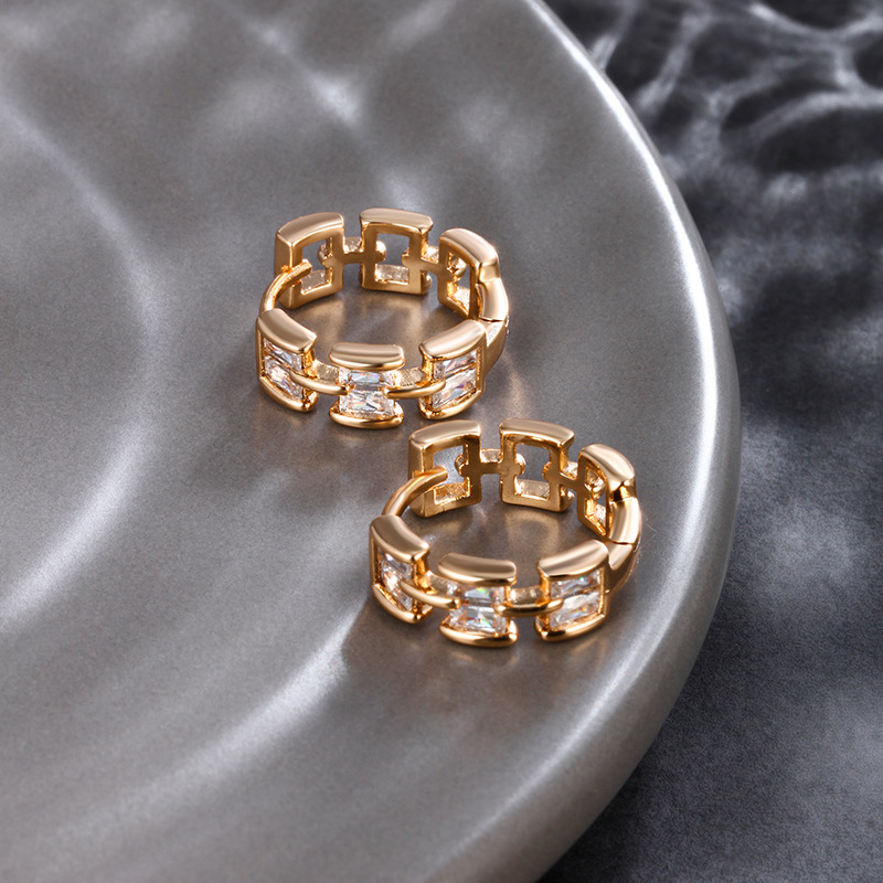 Xuping nicho de Europa y los Estados Unidos Geometría simple lujoso ligero nuevo diseño de estilo de viaje aretes geométricos aretes de alta calidad