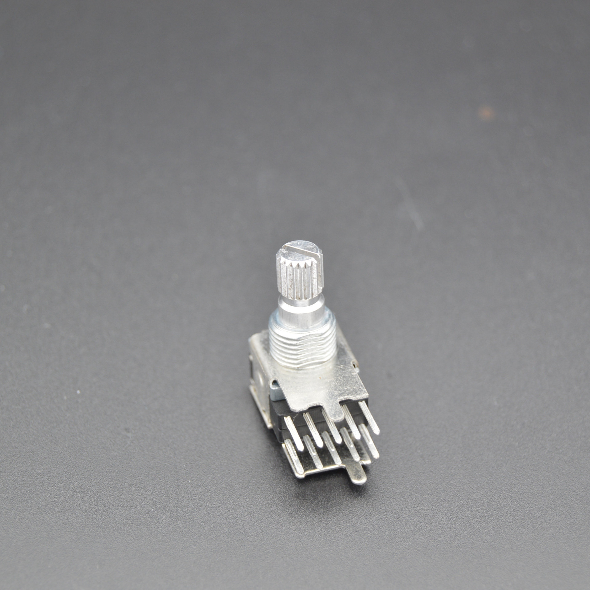 RS12多路开关 金属轴旋转开关 音量调节作用 升威电子