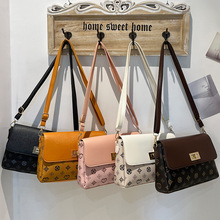 韩版高级感小方包2023秋季韩版女包时尚百搭小众设计包包女斜挎包