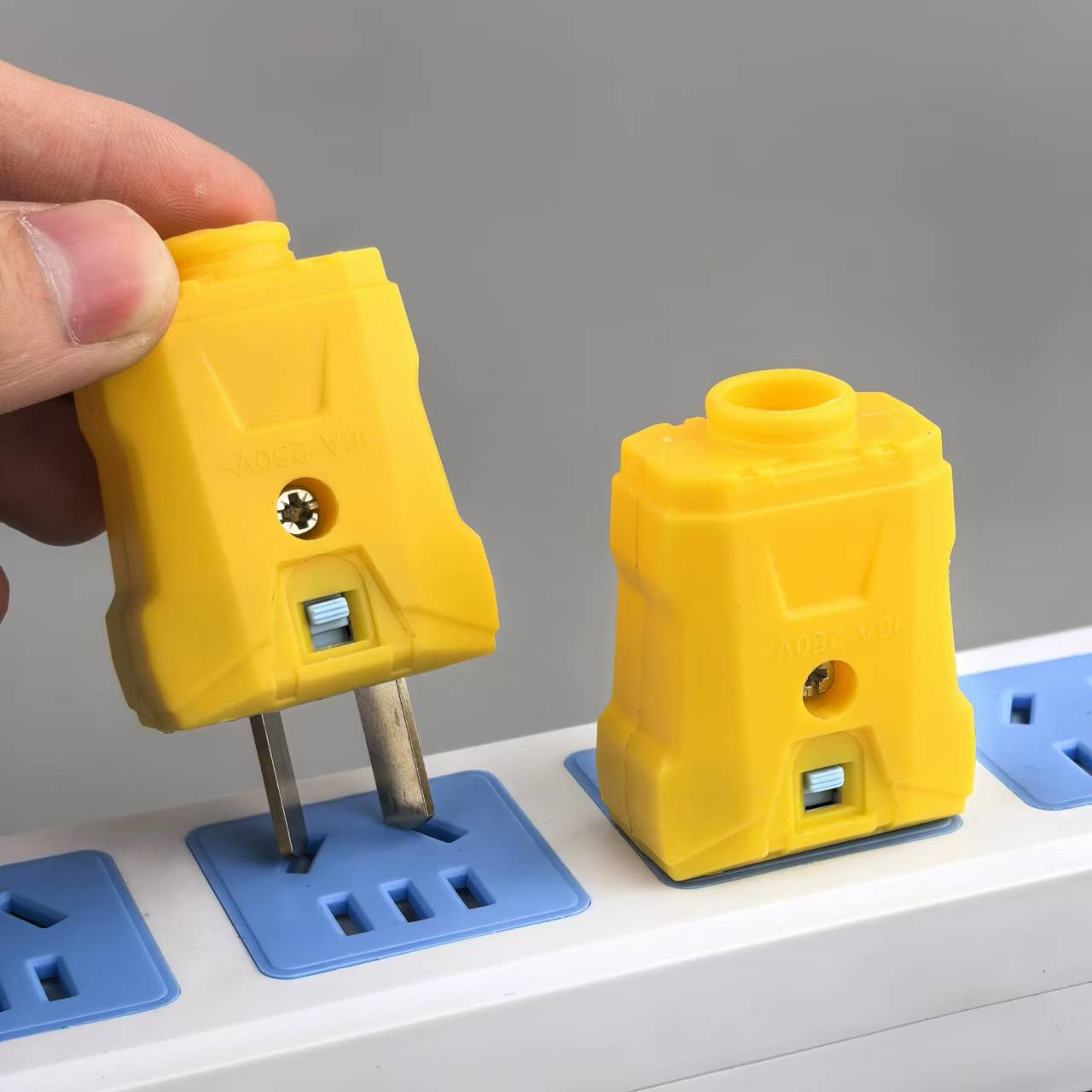 锁扣二合一可转动大功率工业防爆加厚二级2脚插头不带线固定16a