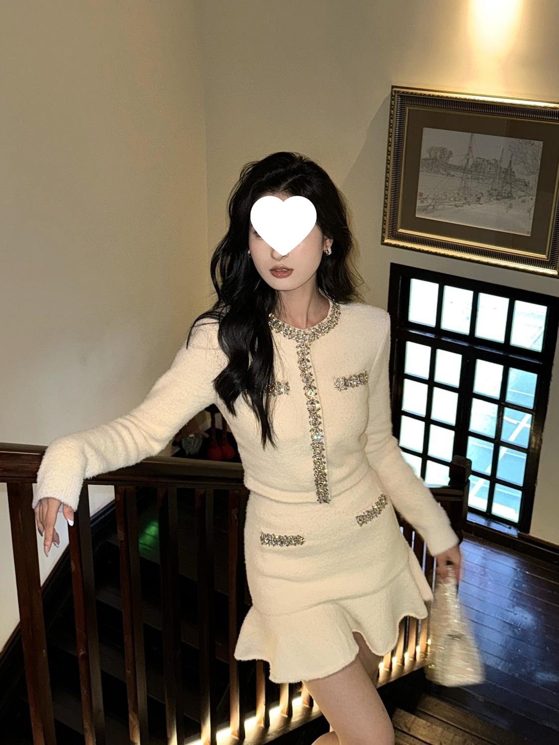 秋冬新款法式名媛小香风重工钻饰圆领短款上衣鱼尾半裙套装