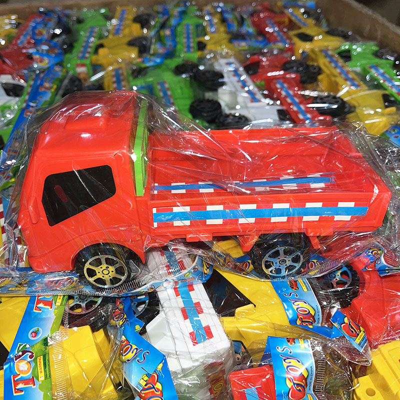 Mini simulation truck children's play toy car hand sliding car color beach car 2 yuan toy wholesale