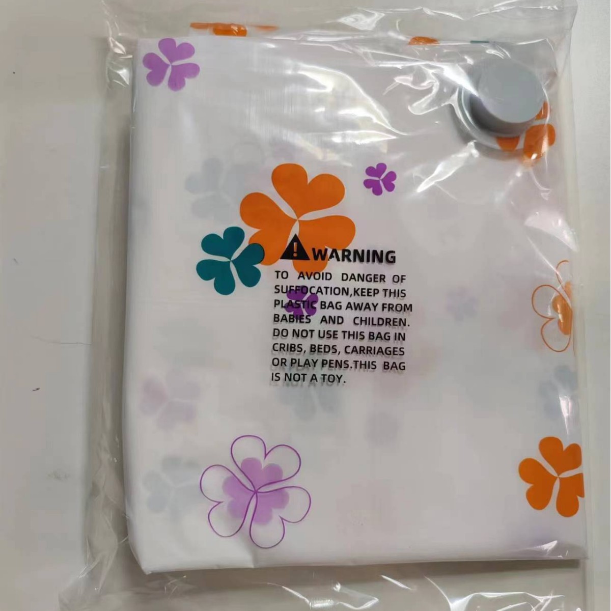 Cross-border en stock abrigo a prueba de polvo gancho a prueba de humedad bolsa de compresión de vacío chaqueta especial tirón lateral colgando bolsa de compresión