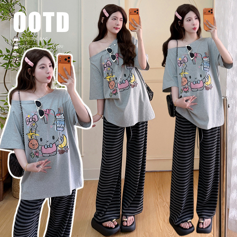 Maternity Wear 2026 Summer New Sweet and Youthful Off-Shoulder Lazy Style T-Shirt + Striped Wide-Leg Pants Two-Piece Set Maternity Wear 2026 Summer New Sweet and Youthful Off-Shoulder Lazy Style T-Shirt + Striped Wide-Leg Pants Two-Piece Set