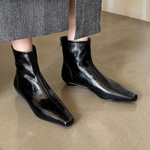 �¿��ɫţƤ�r�bѥ���|���^����朴ָ��͸�ͨ�ڶ�ѥ�����´�aѥ