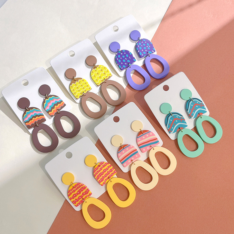 1 Pair Sweet U Shape Colorful Polka Dots Hollow Out Arylic Soft Clay Drop Earrings display picture 1