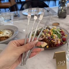 轻奢长柄水果叉家用不锈钢点心叉网红摆拍聚餐吃蛋糕的叉子甜品叉