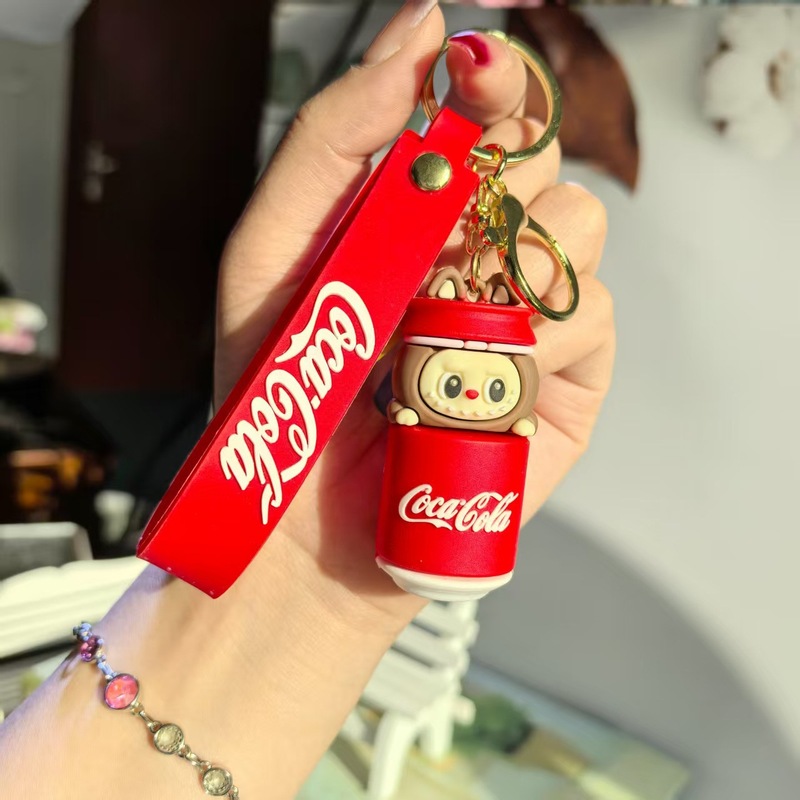 クリエイティブで個性的なコーララブブキーホルダー、飲料ボトル、バッグの飾り、立体的な車の鍵、柔らかいゴム製、屋台販売用|undefined